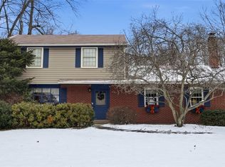 6142 Penn Dr, Butler, PA 16002