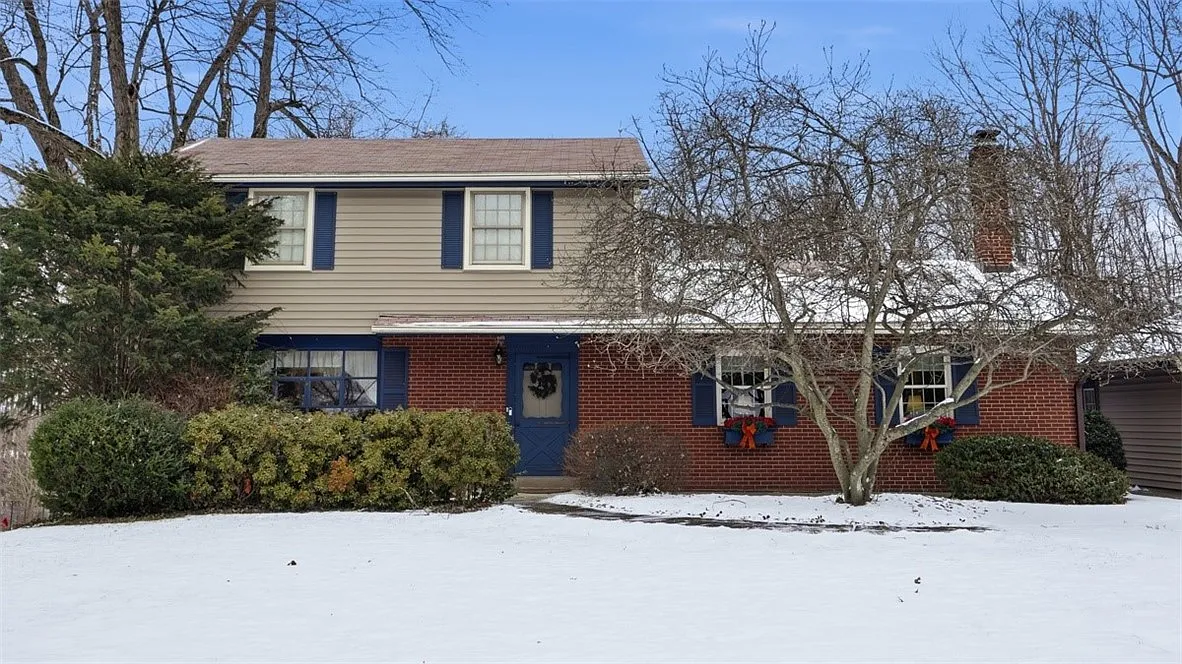 6142 Penn Dr photo 1