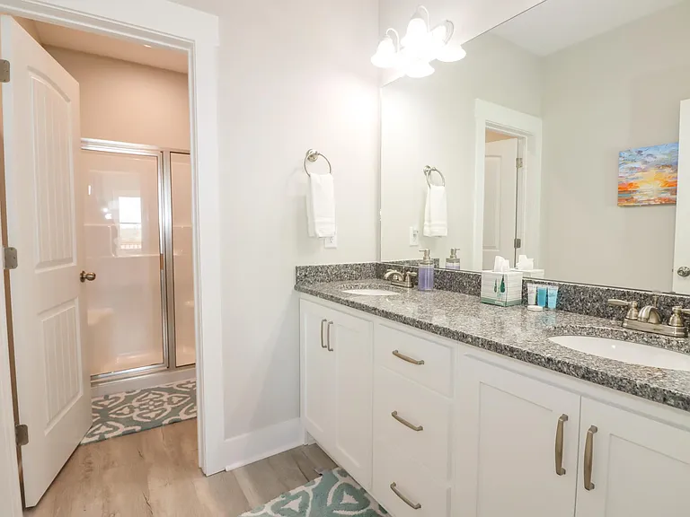 817 N New River Dr #A — Photo 8