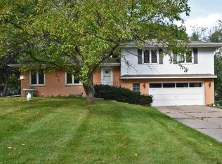 258 16th Ave NW, New Brighton, MN 55112