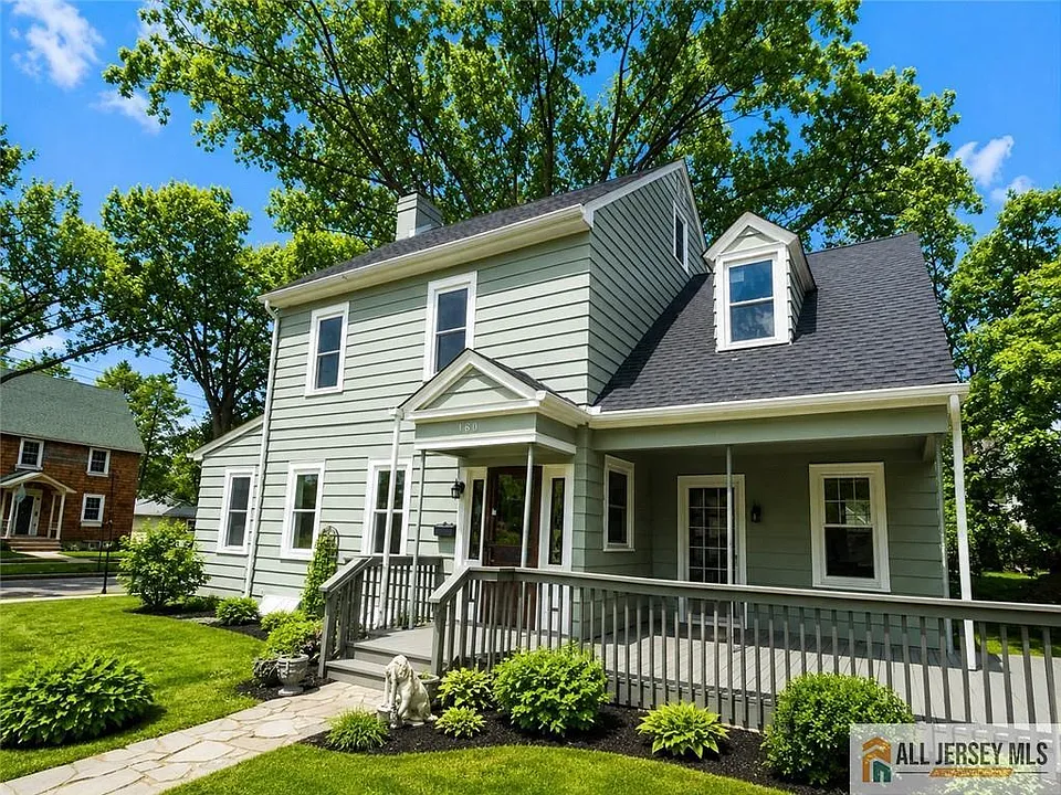 161 Nichol Ave
