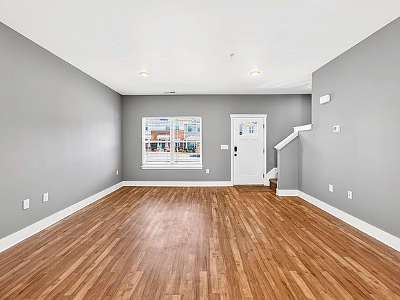 5th image of 7034 Magnolia Xing