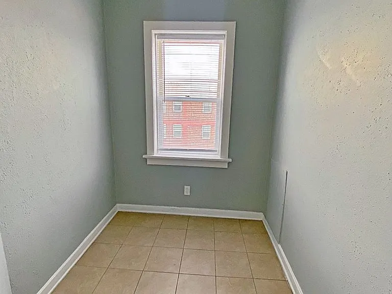 2221 Jones St — Photo 12