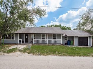 8111 N Hillsborough Ln, Tampa, FL 33604