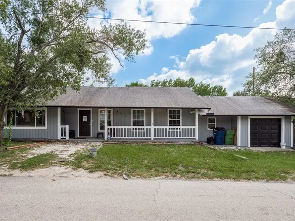 8111 N Hillsborough Ln, Tampa, FL 33604
