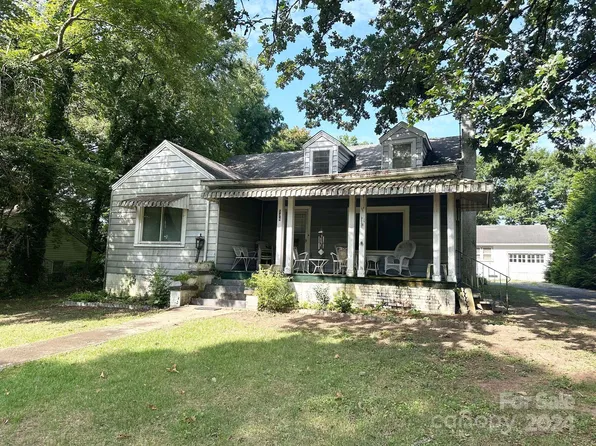 526 Kentwood St SW #55-56-57, Lenoir, NC 28645
