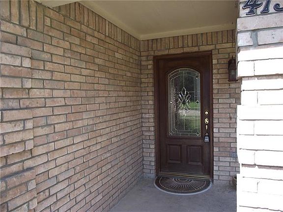 2nd image of 413 N Gaston Dr