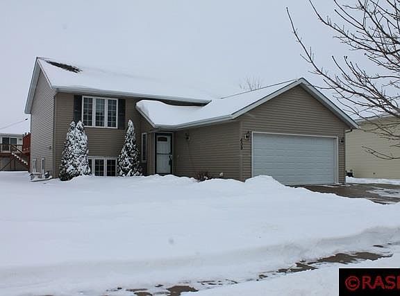 2nd image of 609 Saint Andrews Dr