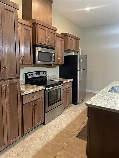 2715 Mimosa St #11 — Photo 3
