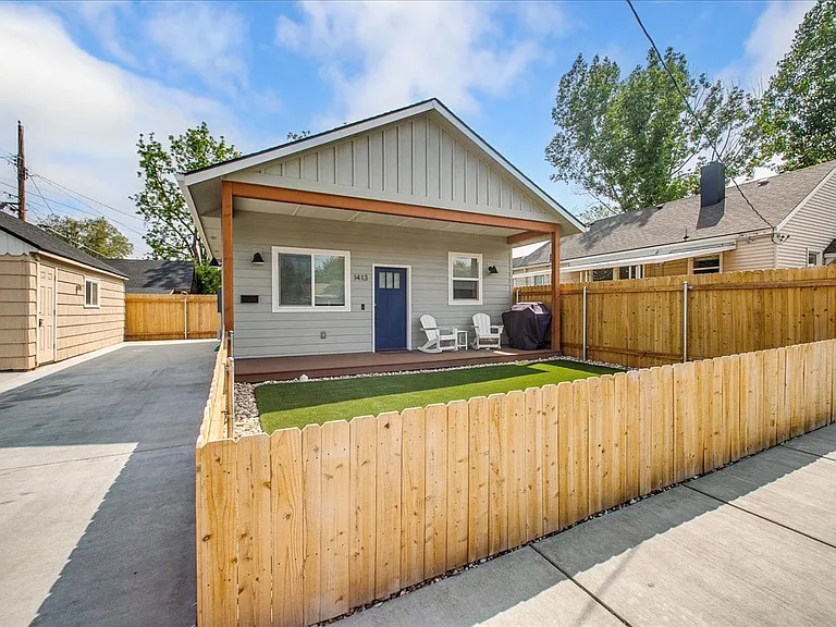1413 W Rossi St — Photo 2