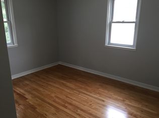 5593 Bluebird Ct, Greendale, WI 53129