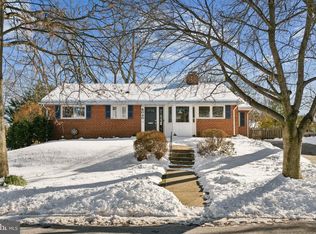6040 Avon Dr, Bethesda, MD 20814