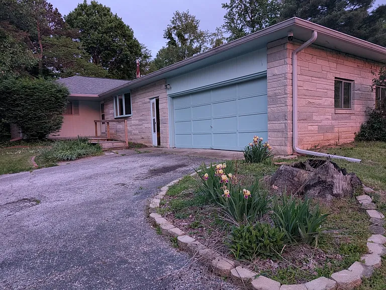 2880 E Bethel Ln — Photo 12