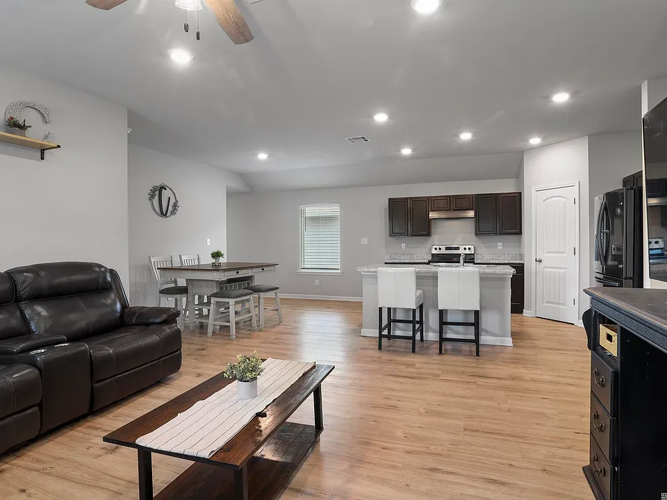5665 Magnolia De Percy Dr