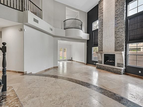 3rd image of 10603 Porta Romana Ct