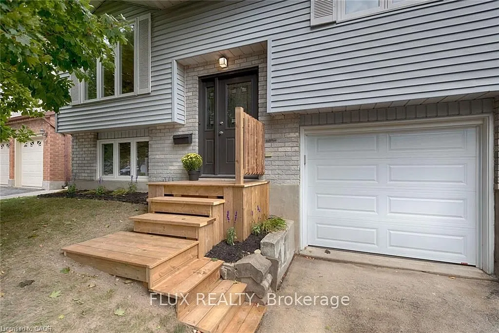 3 bed, $2,595 — Photo 4