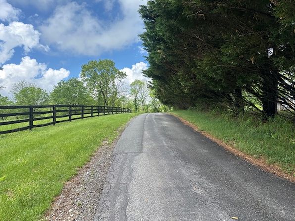 1512 Honesty Dr #A, Westminster, MD 21157