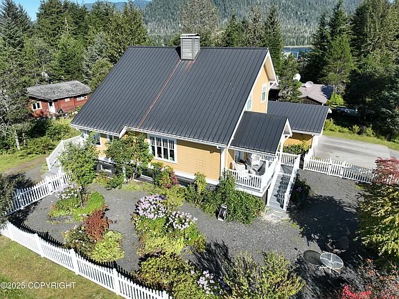 5th image of 900 Odin St