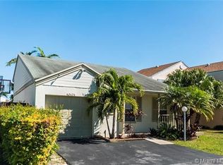 10121 SW 223rd Ter, Cutler Bay, FL 33190