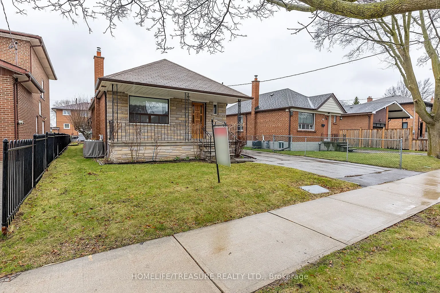 166 Delta St photo 1
