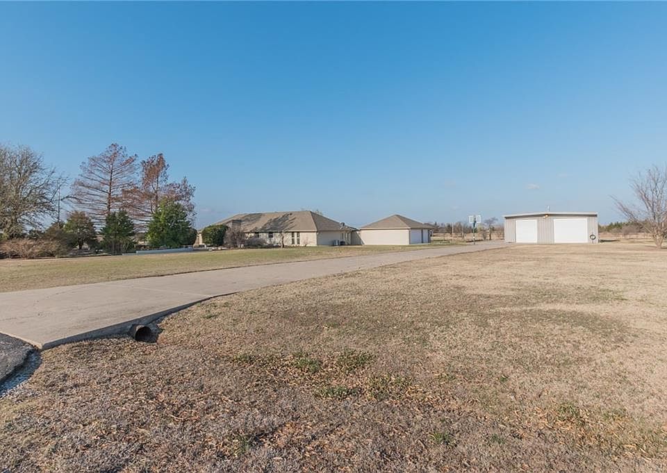 1st image of 14701 Prairie Ln