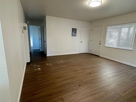 5th image of 205 Market Pl #1A
