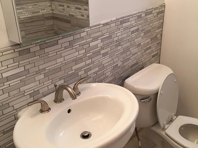 709 Richmond Ave #1 — Photo 7