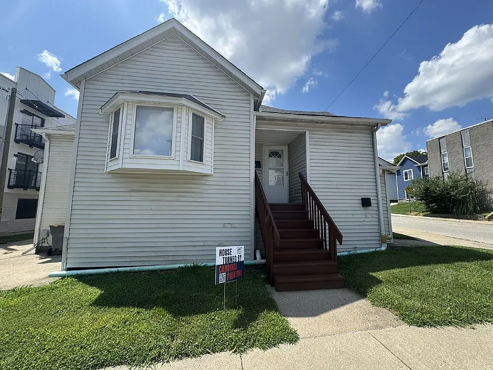 322 E 10th St