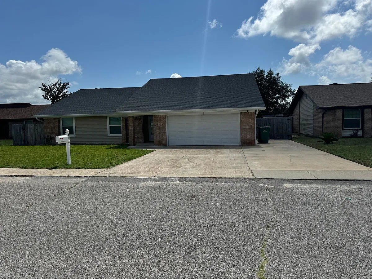 Building Photo - 907 Lee Ct