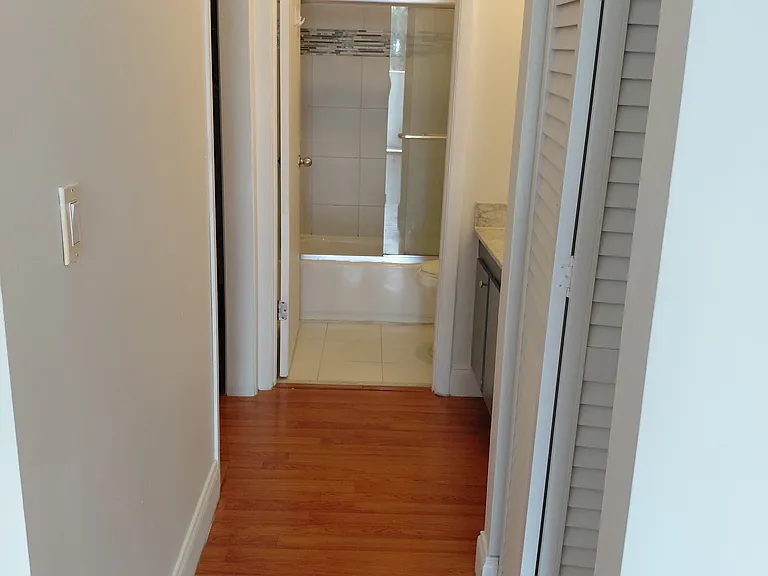 1300 NE Miami Gardens Dr — Photo 10