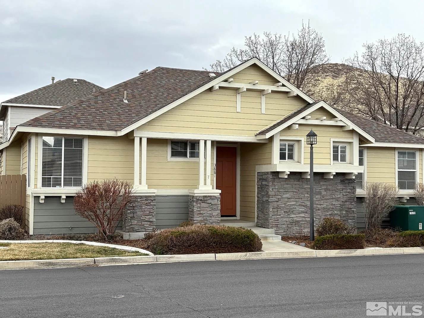3881 Herons Landing Dr photo 1