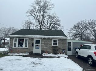 706 80th St, Niagara Falls, NY 14304