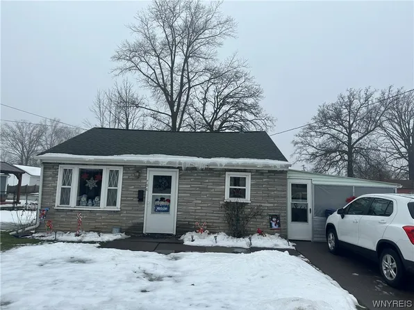 706 80th St, Niagara Falls, NY 14304