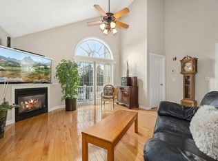 201 Village Ln #201, Bellingham, MA 02019