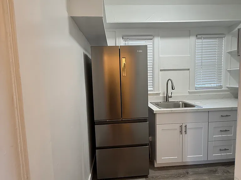 657 Everett Ave #7 — Photo 17