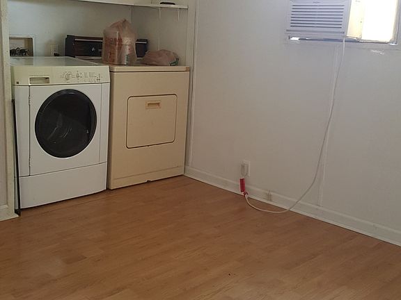 4th image of 120 S Redwood Ct