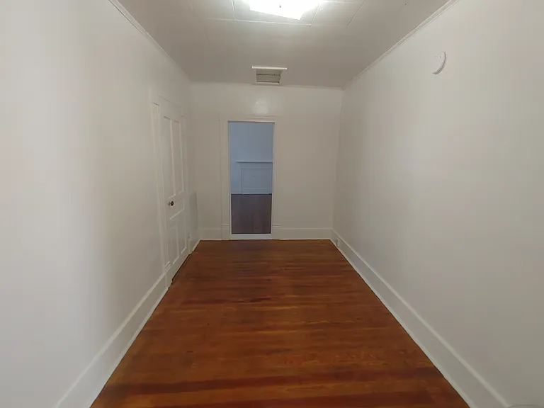 309 Jackson St — Photo 2