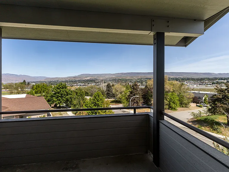 Aspen Heights Apartments — Photo 16