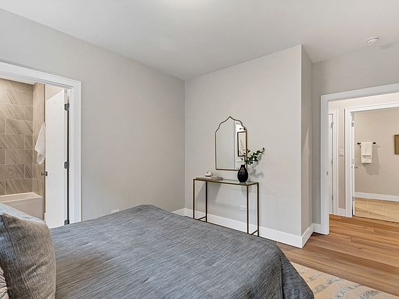 4th image of 1214 W Carmen Ave #202