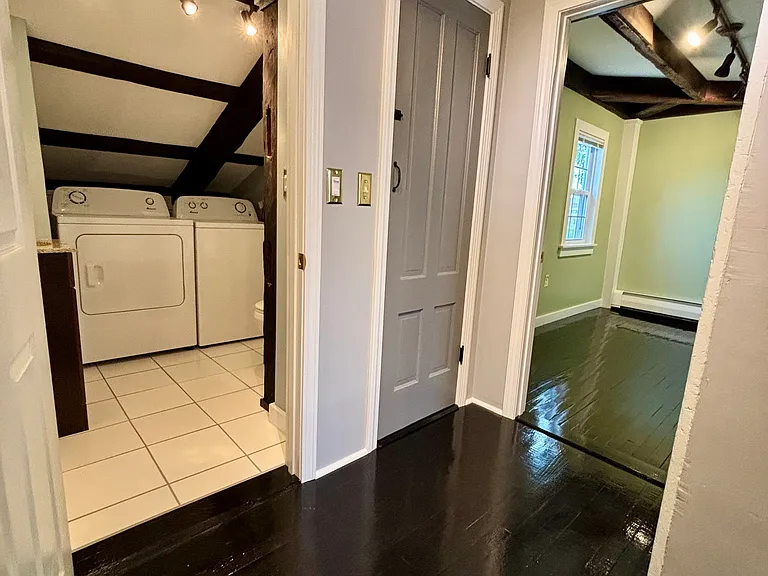 11-13 Elm St #11 — Photo 18
