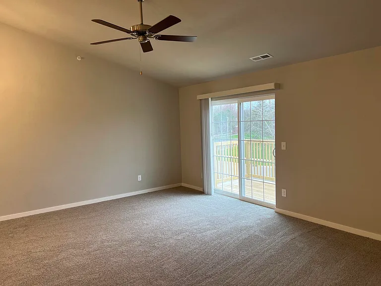7888 S Scepter Dr — Photo 32