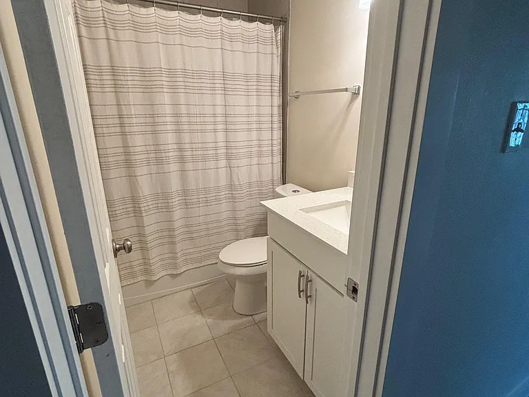 6409 Burns St #204 — Photo 11