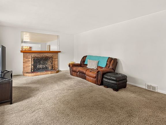 5th image of 1485 Titus Ave