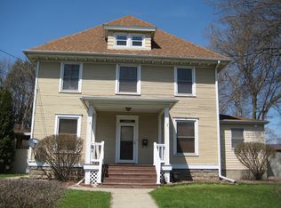 1108 W 3rd St, Sterling, IL 61081
