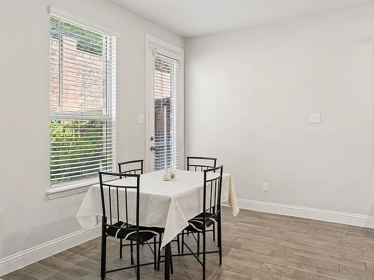 201 Tortugas Dr — Photo 9