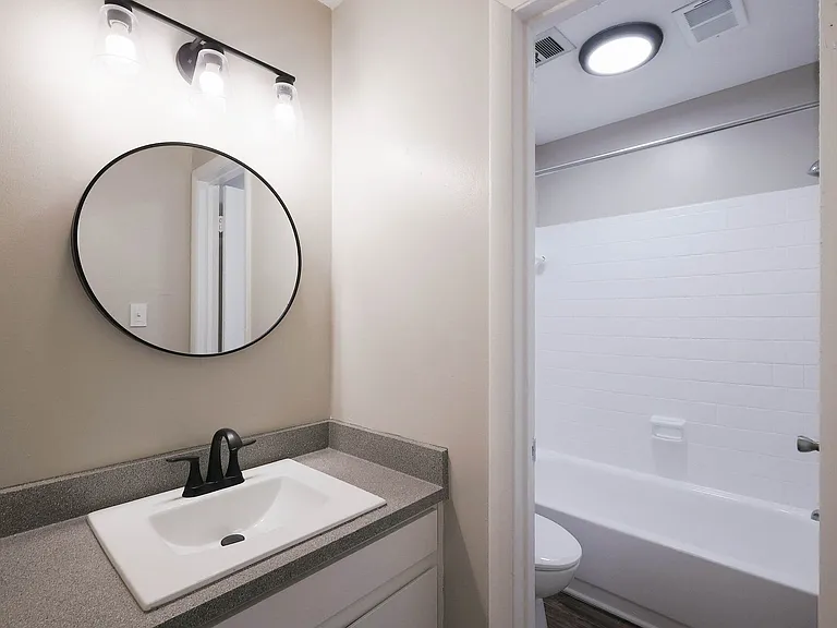 Hampton Hall | Comfort, Convenience, & Community All In One — Photo 391