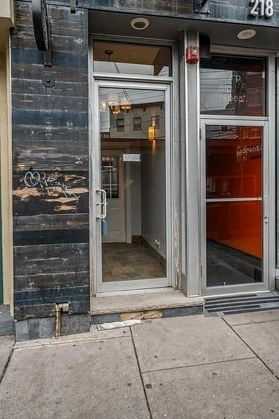 218 Newark Ave #4