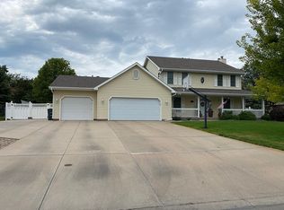 1503 Heritage Dr, Hastings, NE 68901
