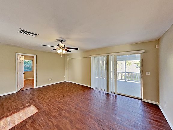 4th image of 1391 Gainesville Ln