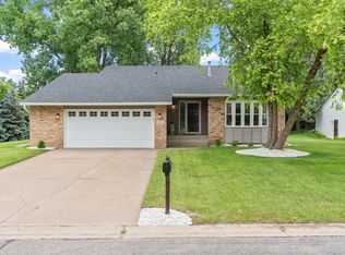 2809 73rd St E, Inver Grove Heights, MN 55076